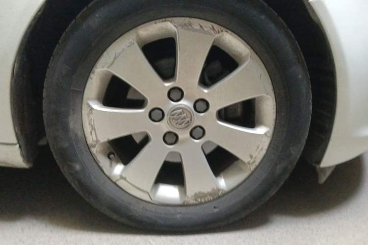 Used Buick Regal 2012 2.0L Luxury Edition Right Front Wheel Hub