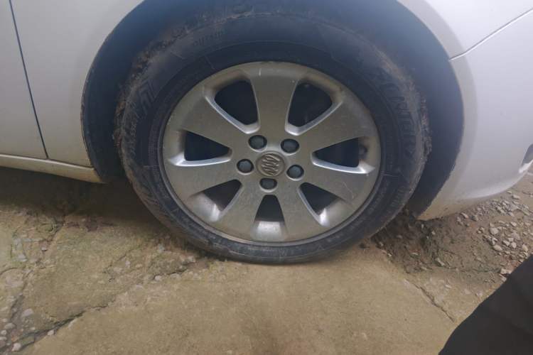 Used Buick Regal 2012 2.0L Luxury Edition Right Front Wheel Hub