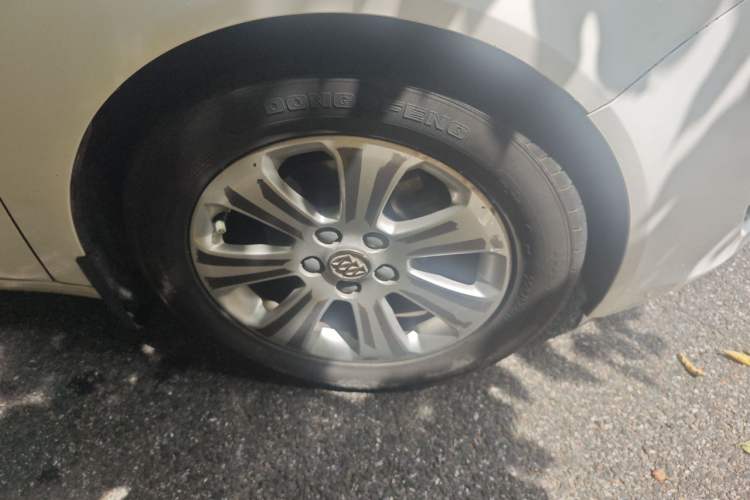 Used Buick Regal 2012 2.0L Comfort Edition Right Front Wheel Hub