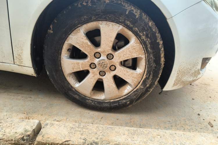 Used Buick Regal 2012 2.0L Luxury Edition Right Front Wheel Hub