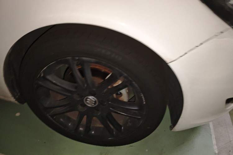 Used Buick Regal 2012 2.4L SIDI Flagship Edition Right Front Wheel Hub