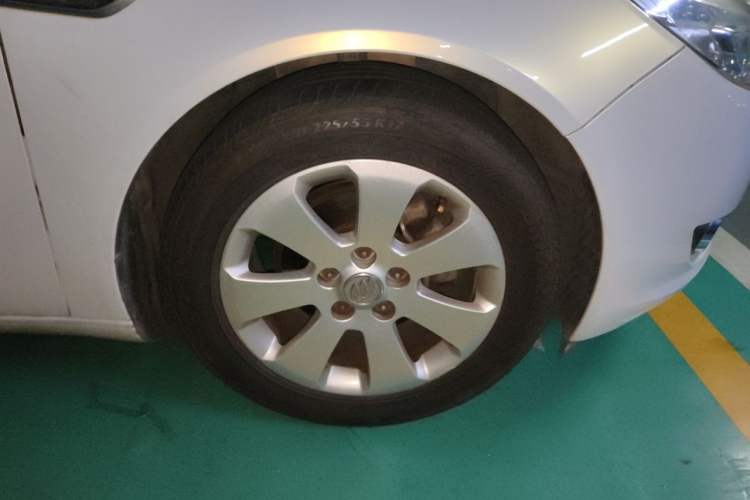 Used Buick Regal 2012 2.0L Comfort Edition Right Front Wheel Hub