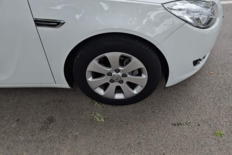 Used Buick Regal 2012 2.0L Luxury Edition Right Front Wheel Hub