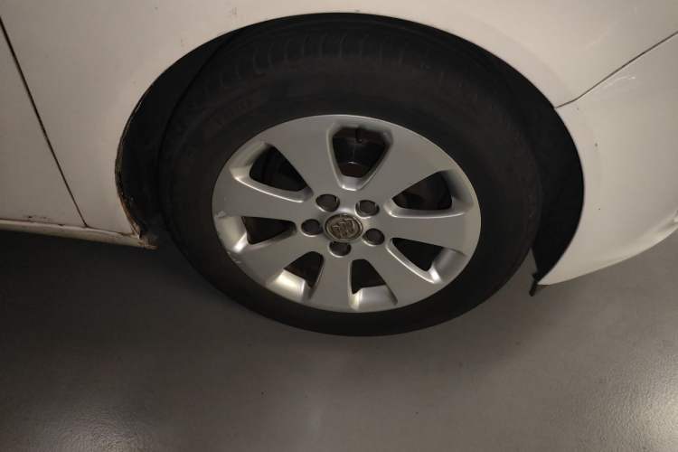 Used Buick Regal 2012 2.0L Luxury Edition Right Front Wheel Hub