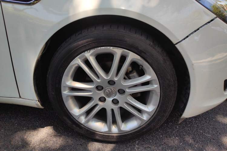 Used Buick Regal 2012 2.4L SIDI Flagship Edition Right Front Wheel Hub