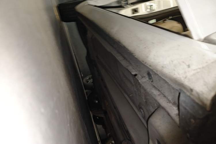Used Buick Regal 2012 2.0L Comfort Edition Right Side Sill