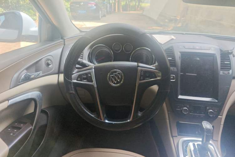 Used Buick Regal 2012 2.0L Luxury Edition Steering Wheel