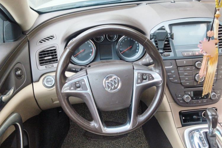 Used Buick Regal 2012 2.0L Luxury Edition Steering Wheel