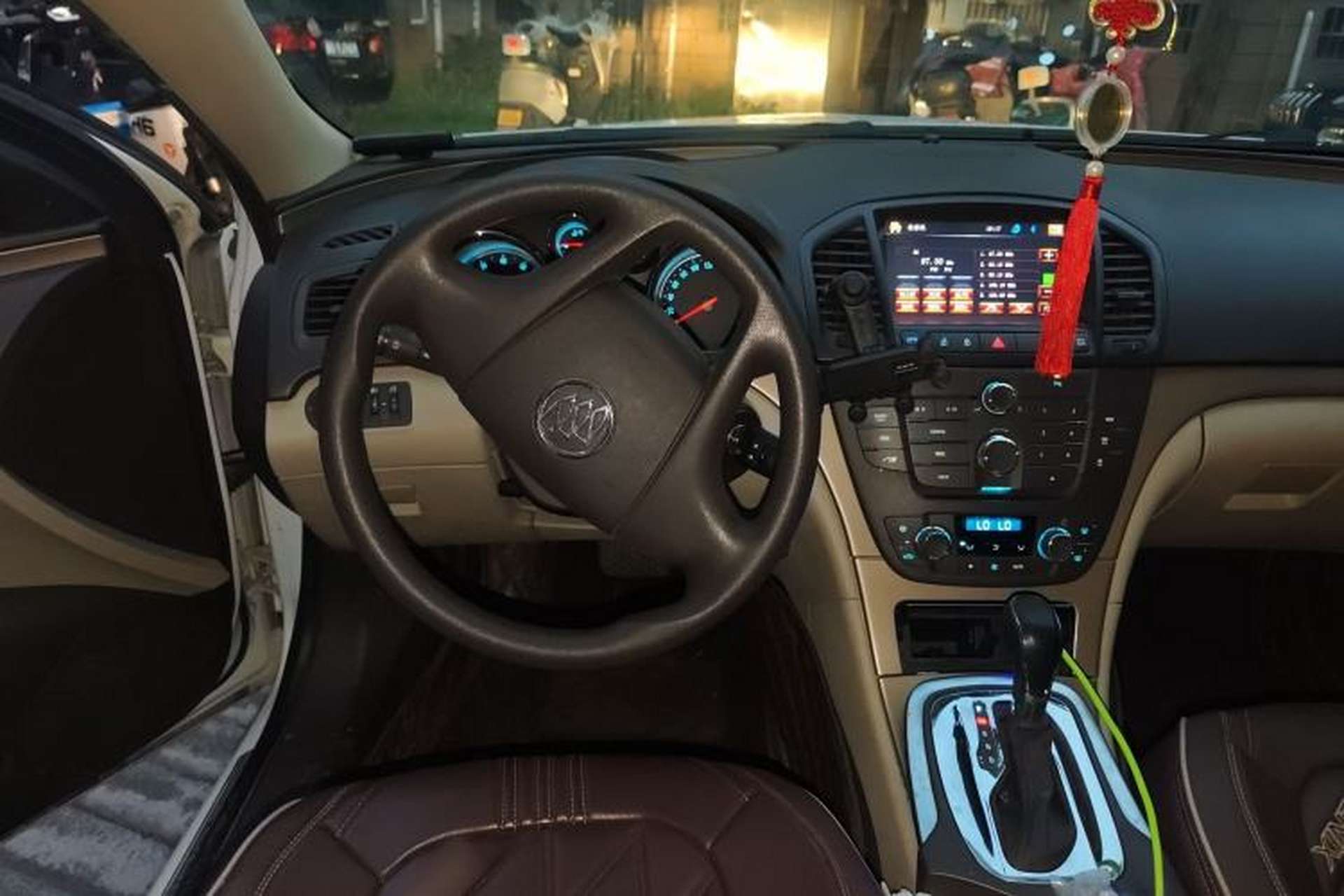 Used Buick Regal 2012 2.0L Comfort Edition Steering Wheel