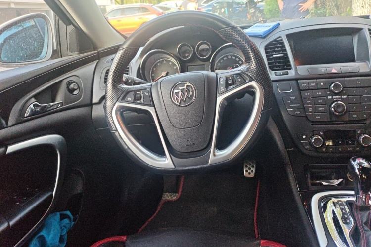Used Buick Regal 2012 GS 2.0T Super Sport Edition Steering Wheel