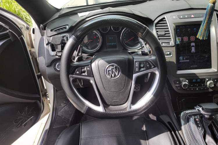 Used Buick Regal 2012 GS 2.0T Super Sport Edition Steering Wheel