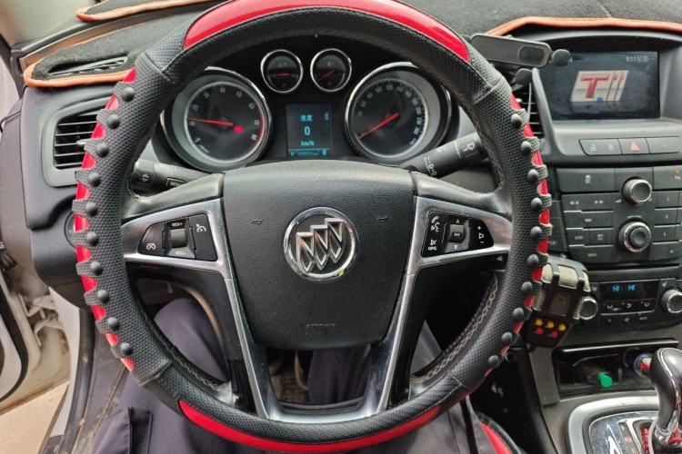 Used Buick Regal 2012 GS 2.0T Super Sport Edition Steering Wheel