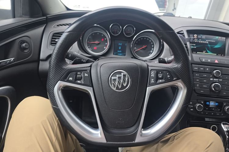 Used Buick Regal 2012 GS 2.0T Super Sport Edition Steering Wheel