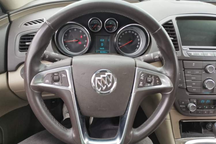 Used Buick Regal 2012 2.0L Luxury Edition Steering Wheel