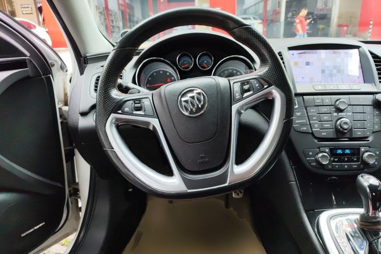 Used Buick Regal 2012 GS 2.0T Super Sport Edition Steering Wheel