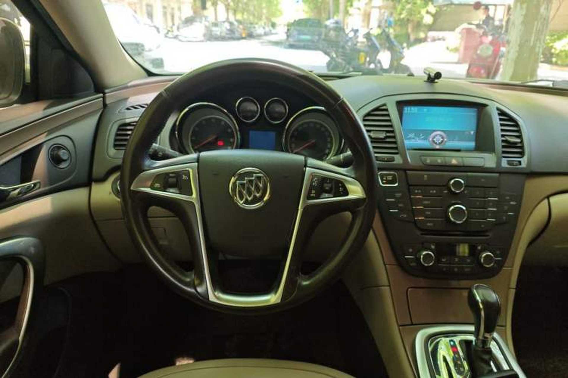 Used Buick Regal 2012 2.0L Luxury Edition Steering Wheel