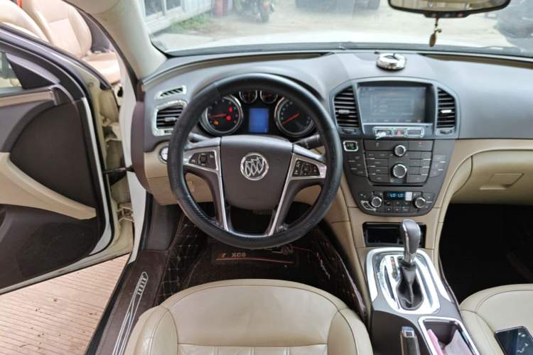 Used Buick Regal 2012 2.0L Luxury Edition Steering Wheel