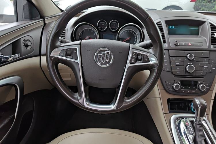 Used Buick Regal 2012 2.0L Luxury Edition Steering Wheel