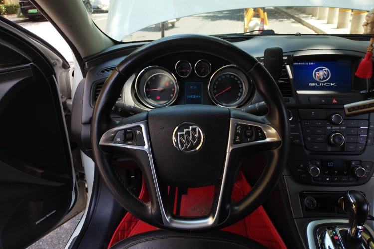 Used Buick Regal 2012 2.4L SIDI Flagship Edition Steering Wheel