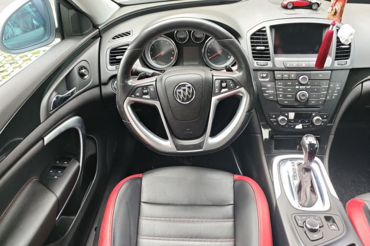 Used Buick Regal 2012 GS 2.0T Super Sport Edition Steering Wheel