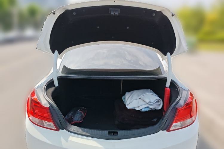 Used Buick Regal 2012 2.0L Comfort Edition Trunk
