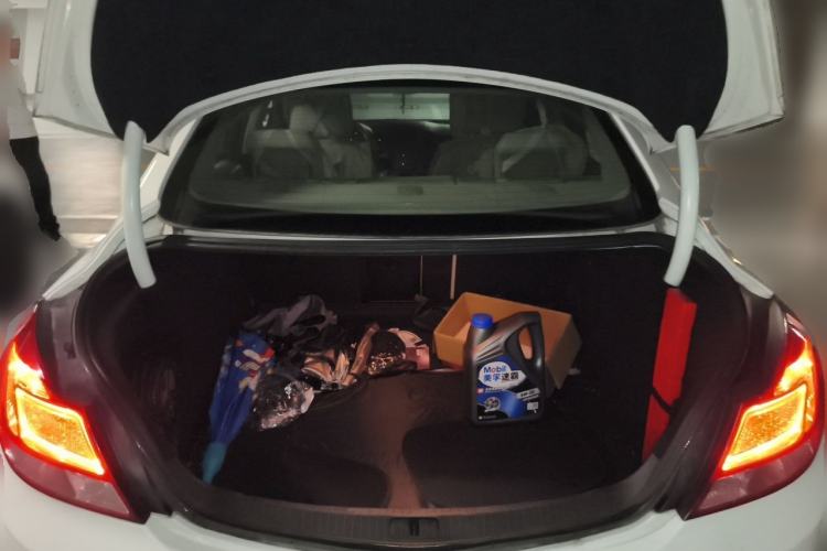 Used Buick Regal 2012 2.0L Comfort Edition Trunk