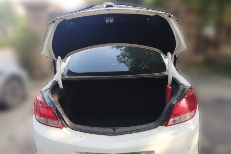 Used Buick Regal 2012 2.0T Luxury Sport Edition Trunk