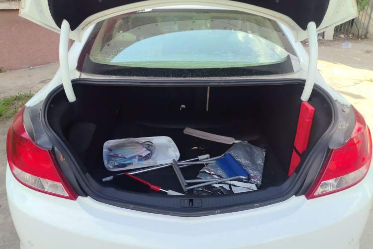 Used Buick Regal 2012 2.0L Comfort Edition Trunk