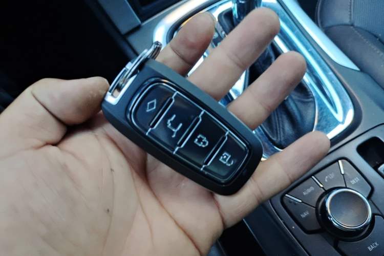 Used Buick Regal 2012 2.4L SIDI Flagship Edition Vehicle Key