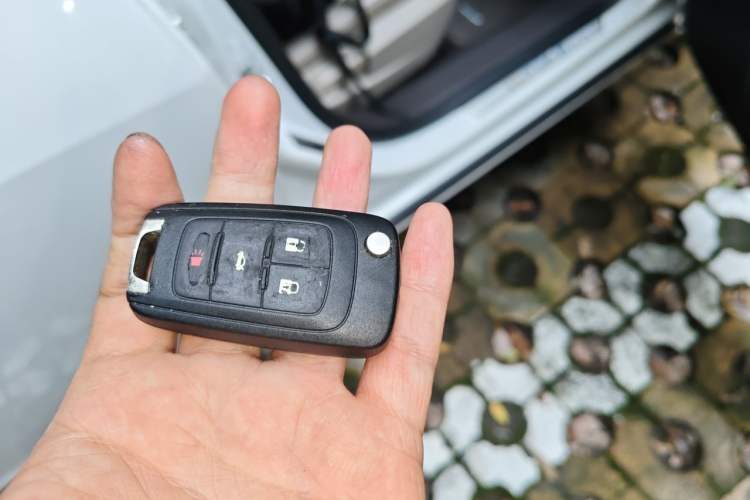 Used Buick Regal 2012 2.0L Luxury Edition Vehicle Key