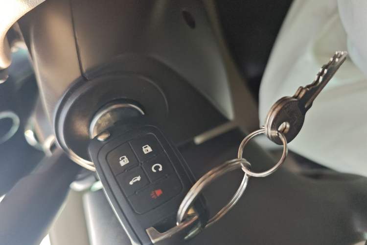 Used Buick Regal 2012 2.0L Comfort Edition Vehicle Key