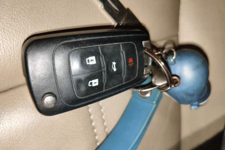 Used Buick Regal 2012 2.0L Luxury Edition Vehicle Key