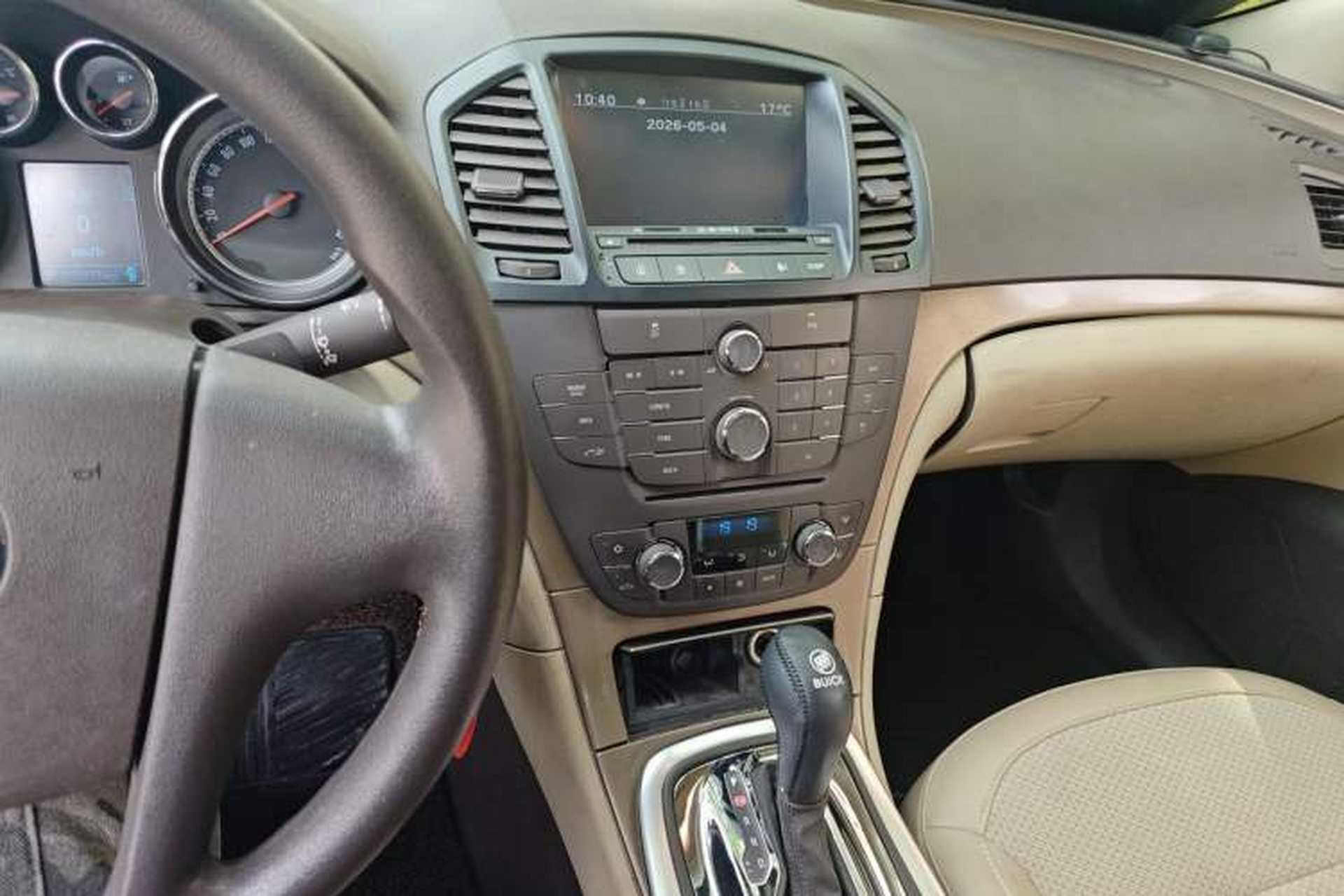 Used Buick Regal 2012 2.0L Comfort Edition Audio And AC Panel