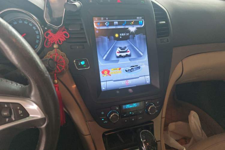 Used Buick Regal 2012 2.0L Luxury Edition Audio And AC Panel