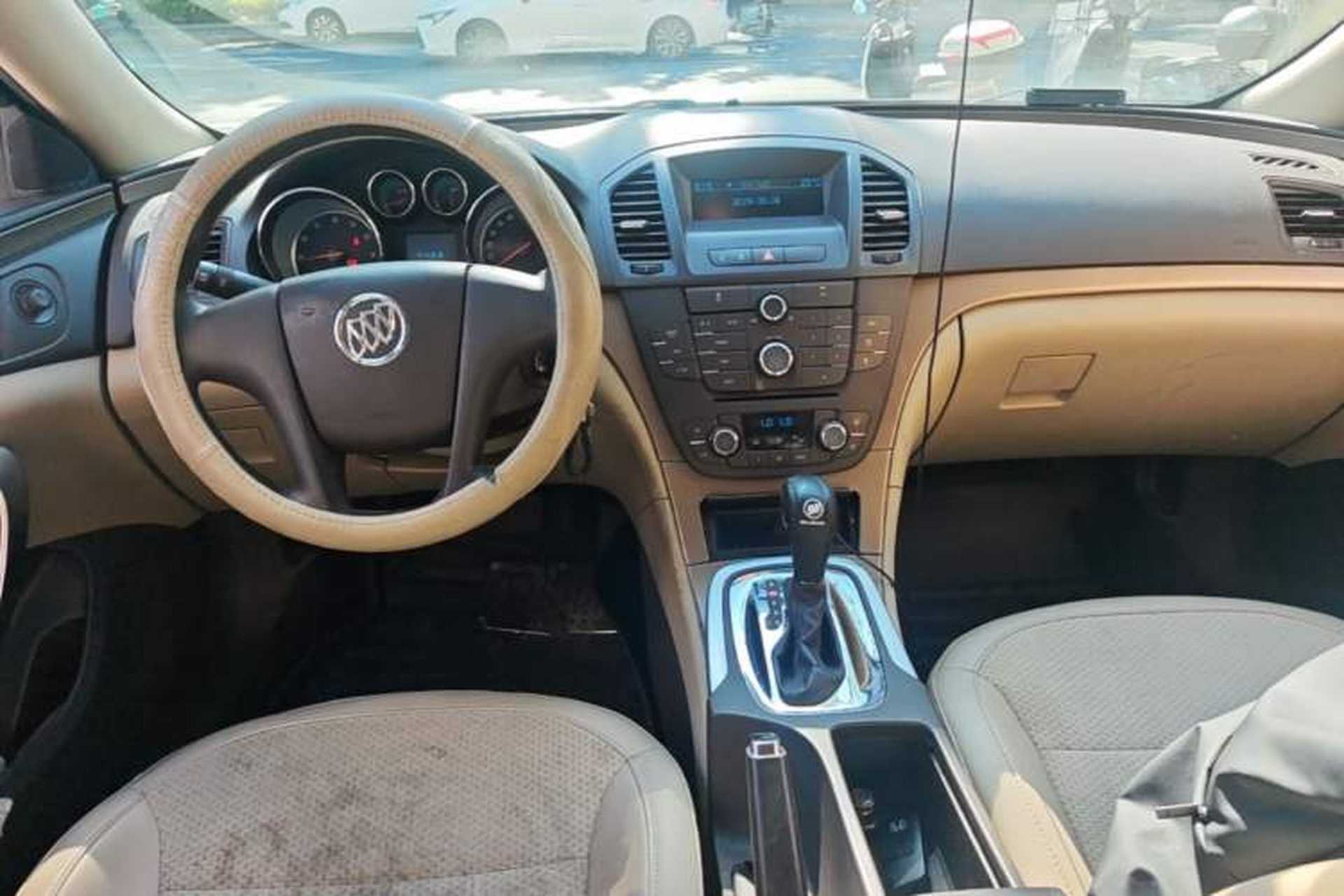 Used Buick Regal 2012 2.0L Comfort Edition Center Console