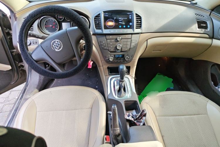 Used Buick Regal 2012 2.0L Comfort Edition Center Console