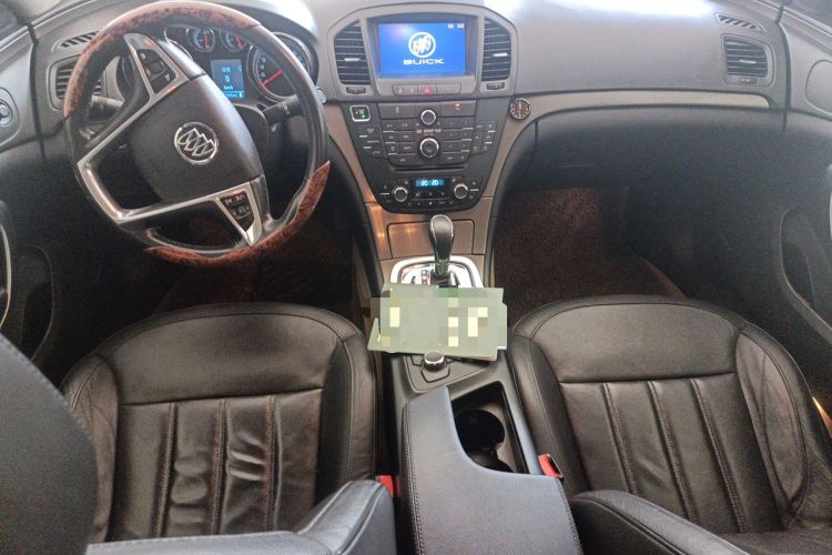 Used Buick Regal 2012 2.4L SIDI Flagship Edition Center Console