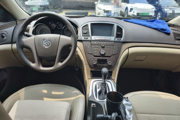 Used Buick Regal 2012 2.0L Luxury Edition Center Console
