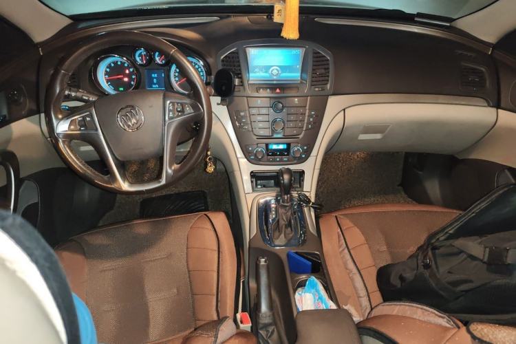 Used Buick Regal 2012 2.0L Comfort Edition Center Console