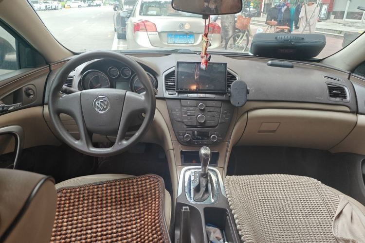 Used Buick Regal 2012 2.0L Comfort Edition Center Console