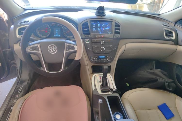 Used Buick Regal 2012 2.0L Luxury Edition Center Console