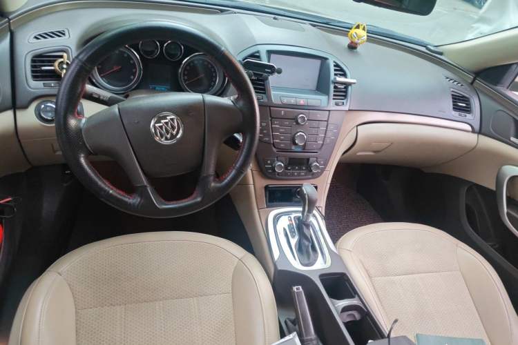Used Buick Regal 2012 2.0L Comfort Edition Center Console