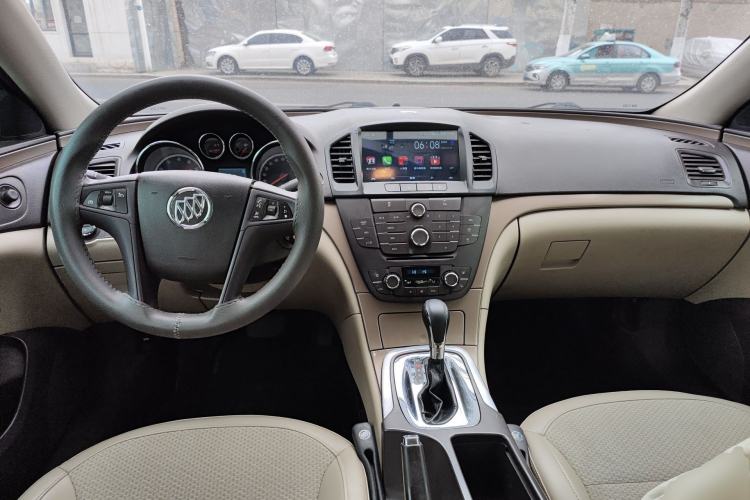 Used Buick Regal 2012 2.0L Comfort Edition Center Console