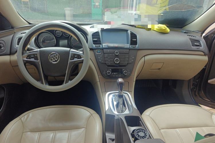Used Buick Regal 2012 2.0L Luxury Edition Center Console