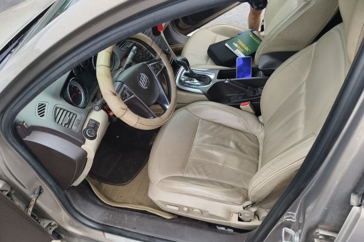 Used Buick Regal 2012 2.0L Luxury Edition Driver Seat