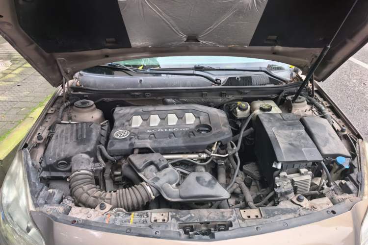 Used Buick Regal 2012 2.0L Comfort Edition Engine Bay