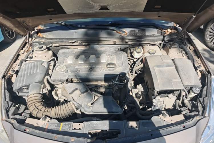 Used Buick Regal 2012 2.0L Comfort Edition Engine Bay