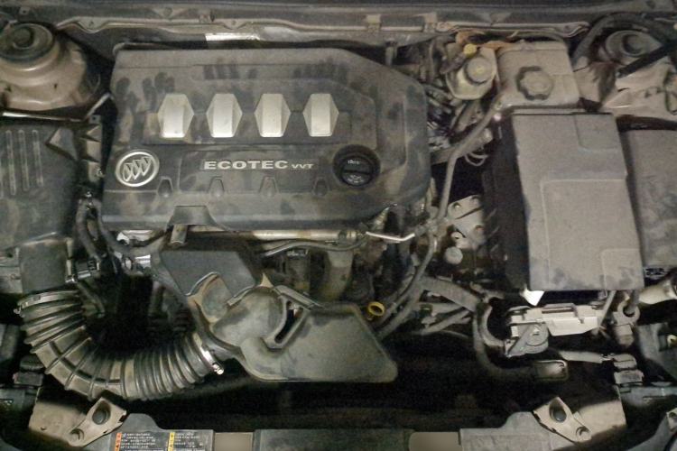 Used Buick Regal 2012 2.0L Comfort Edition Engine Bay