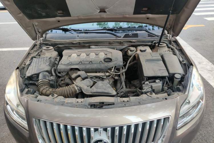 Used Buick Regal 2012 2.0L Luxury Edition Engine Bay