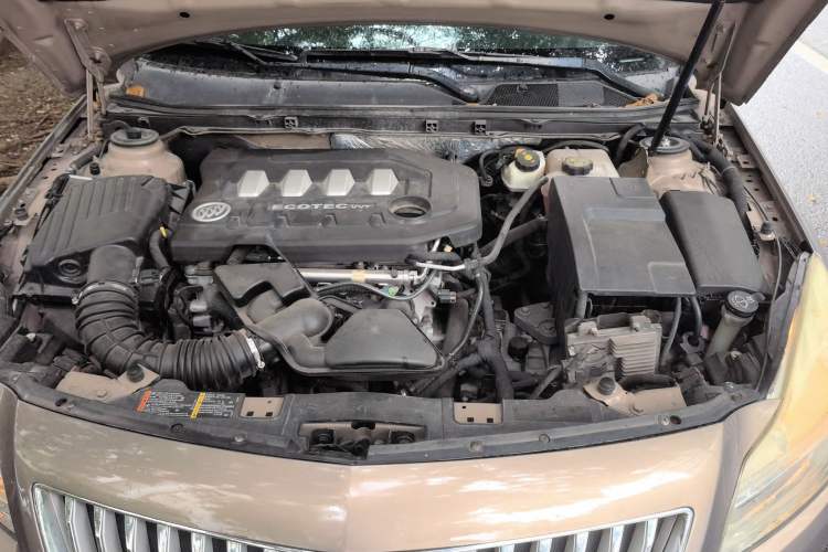 Used Buick Regal 2012 2.0L Comfort Edition Engine Bay